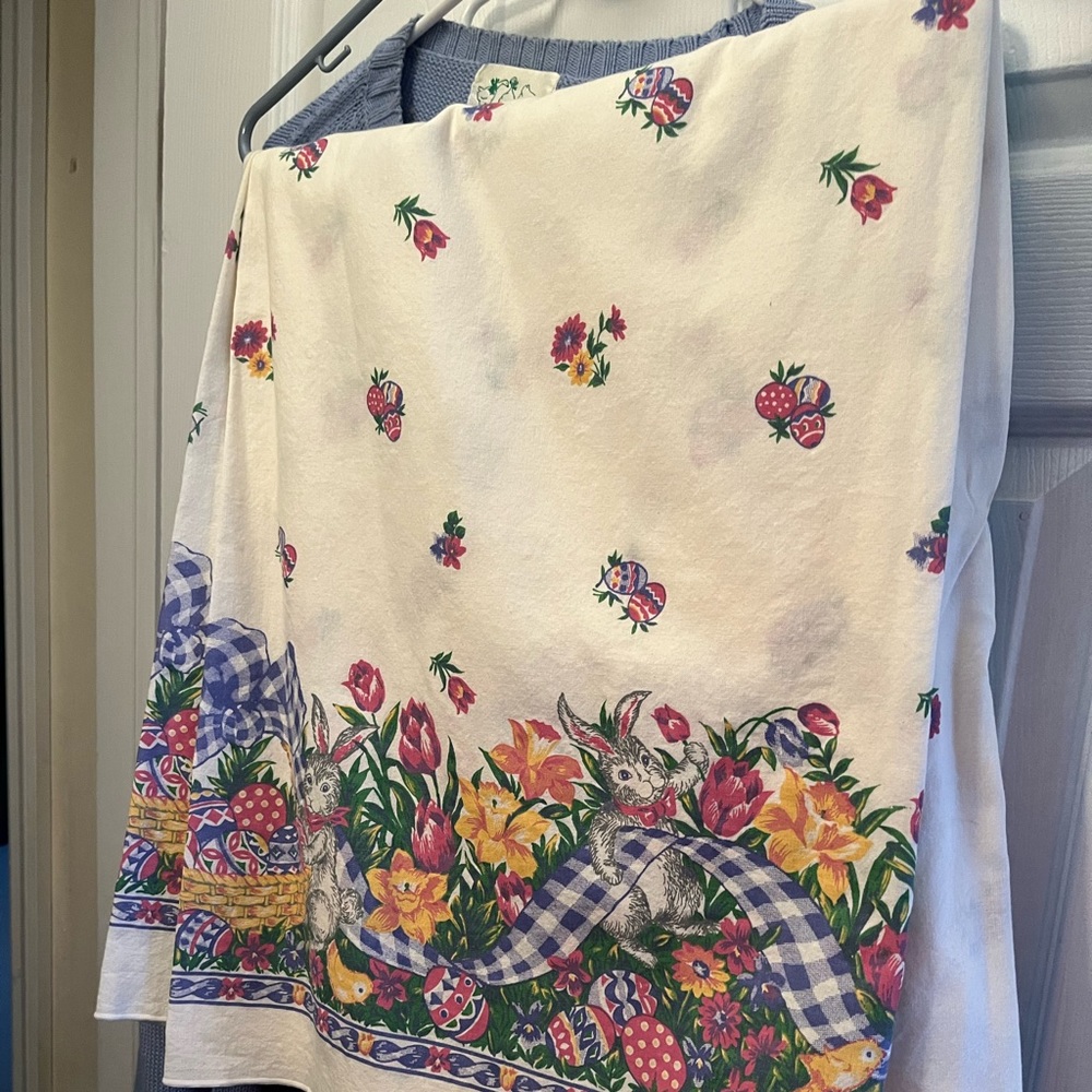 Tablecloth spring theme
